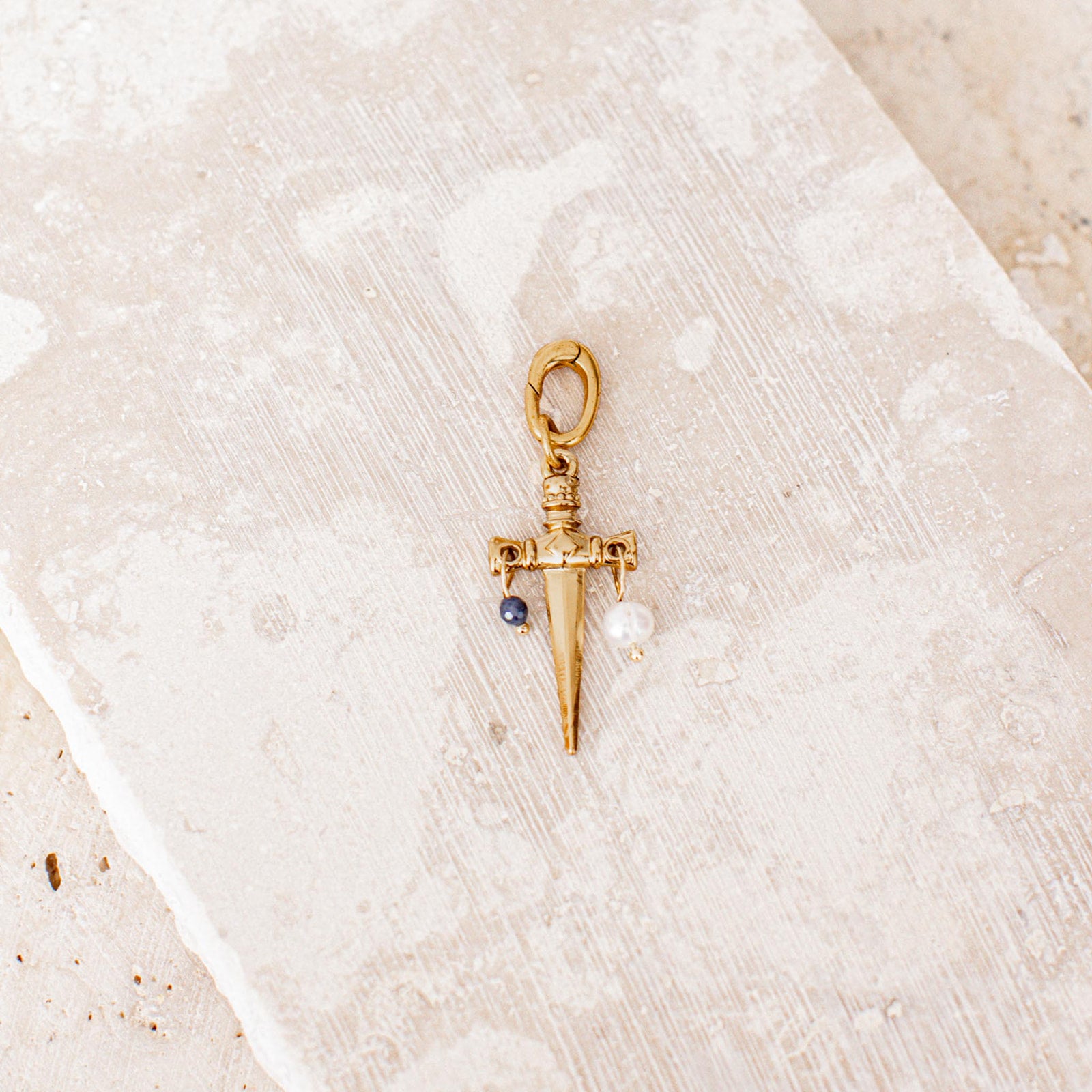 Dije Guardiana del Discernimiento