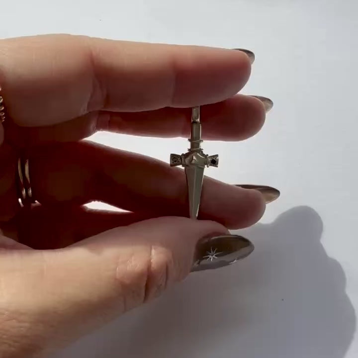Joyería fina Grata: dije espada de la verdad en plata .925